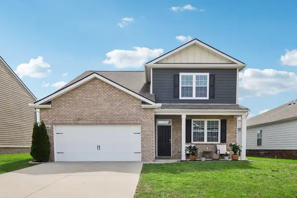 7050 Sunny Parks Dr, White House, TN 37188