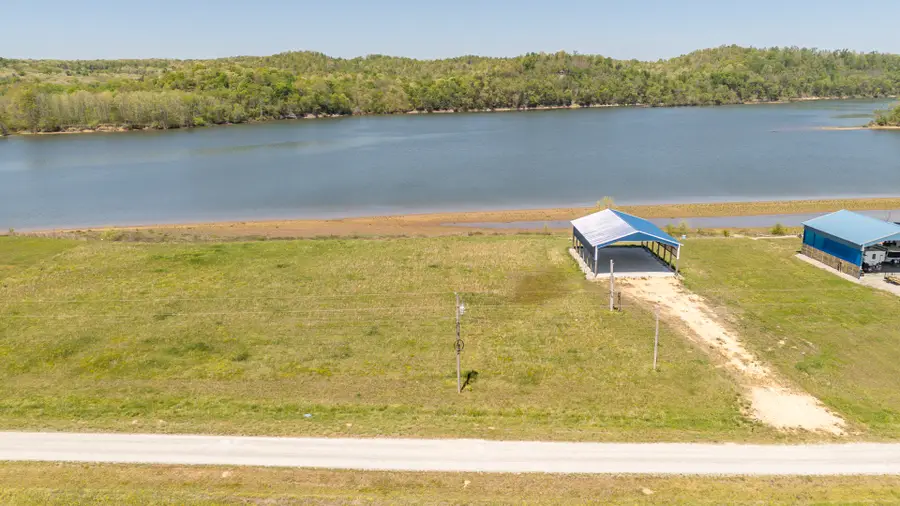 2475 Hardin Bottom River Rd, Clifton, TN 38425 - #2