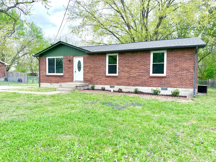 511 Jewel Dr, Clarksville, TN 37042 - #2