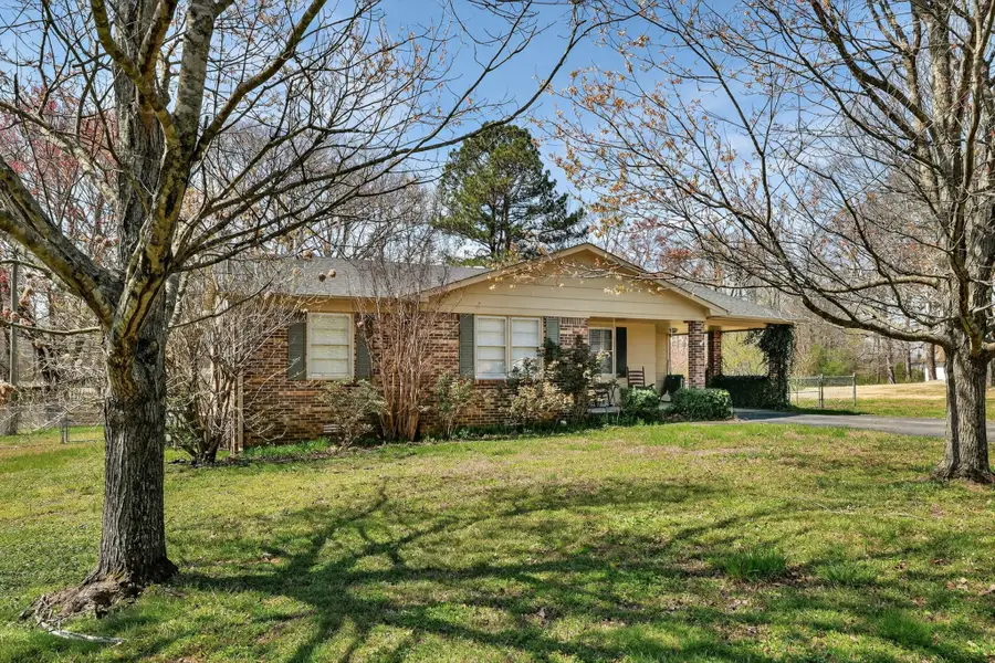 18 Town Rd, Fayetteville, TN 37334 - #2