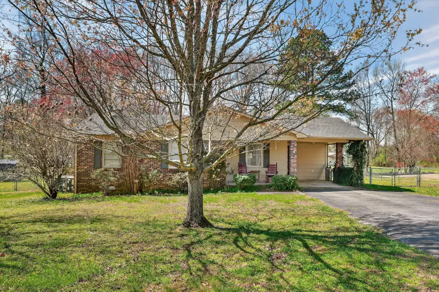 18 Town Rd, Fayetteville, TN 37334 - #3