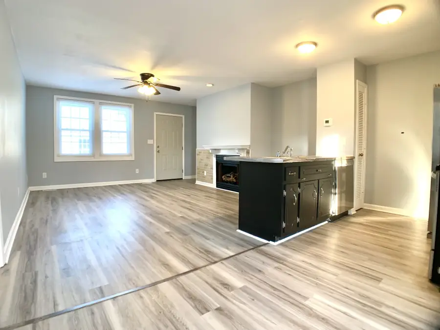 211 Lexington Dr, Clarksville, TN 37042 - #2