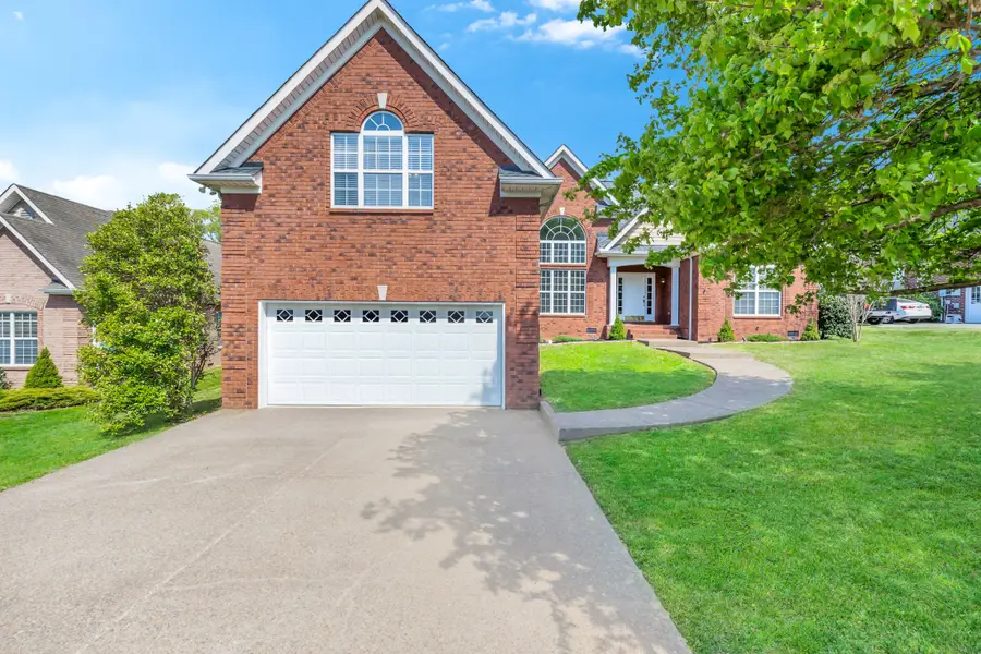 1004 Notting Hill Dr, Gallatin, TN 37066 - #2