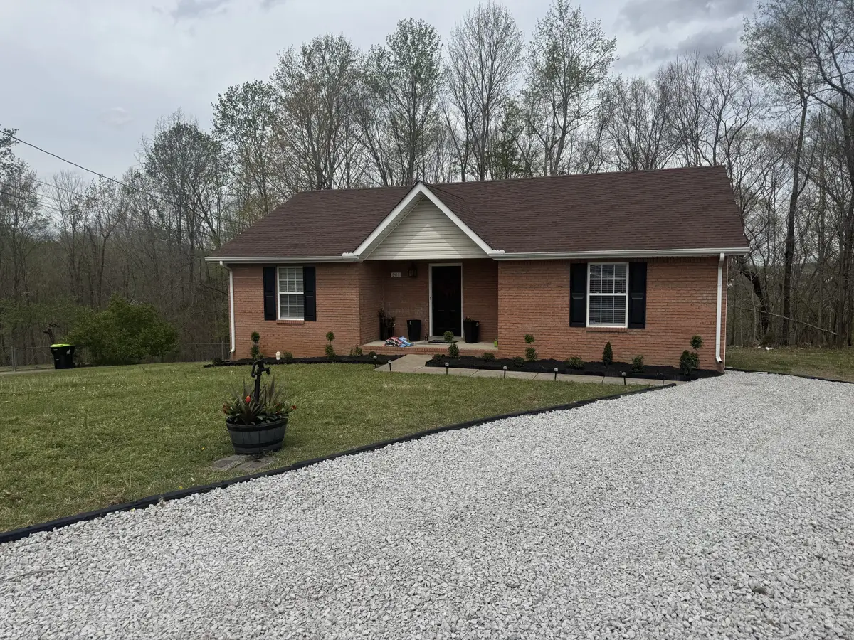 901 Lindsey Dr, Clarksville, TN 37042 - #1