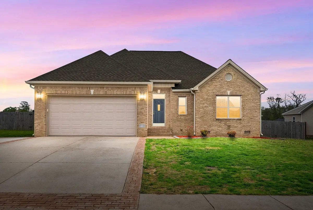 421 Simon St, Hopkinsville, KY 42240 - #1