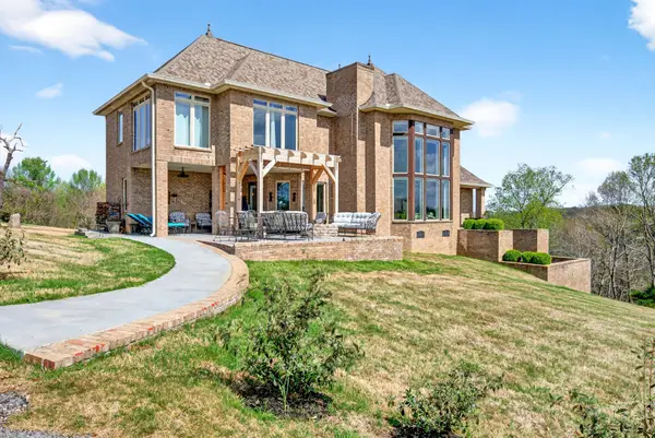 501 River Trace Dr, Dover, TN 37058