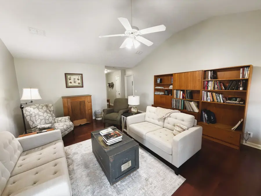 1606 Saint Andrews Dr, Murfreesboro, TN 37128 - #2