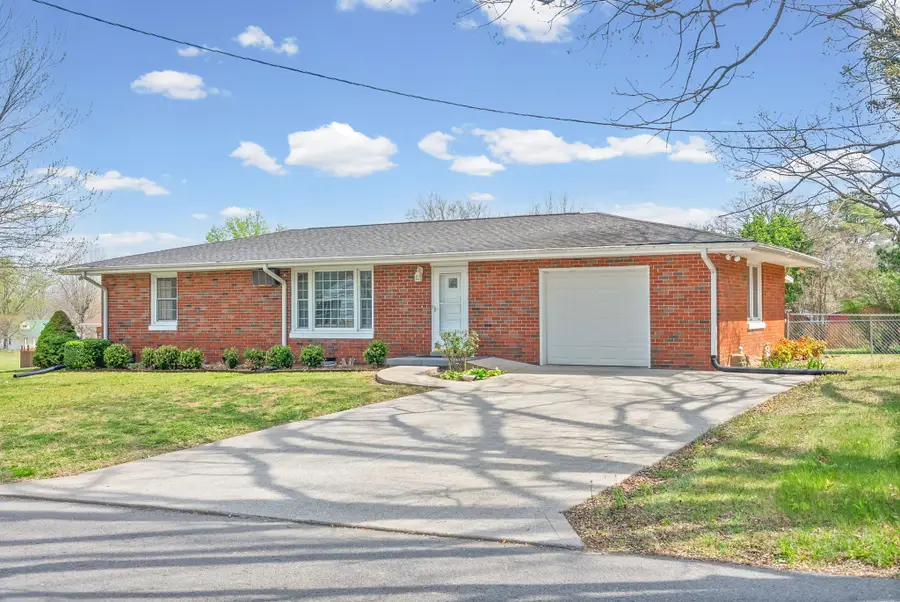 80 Church St, Tennessee Ridge, TN 37178 - #2