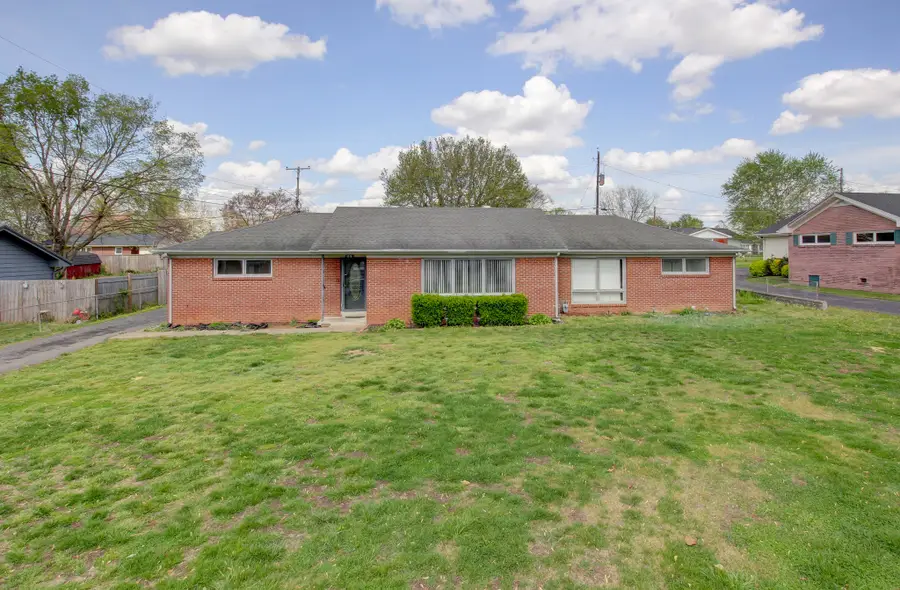 1718 Clarence Dr, Hopkinsville, KY 42240 - #2