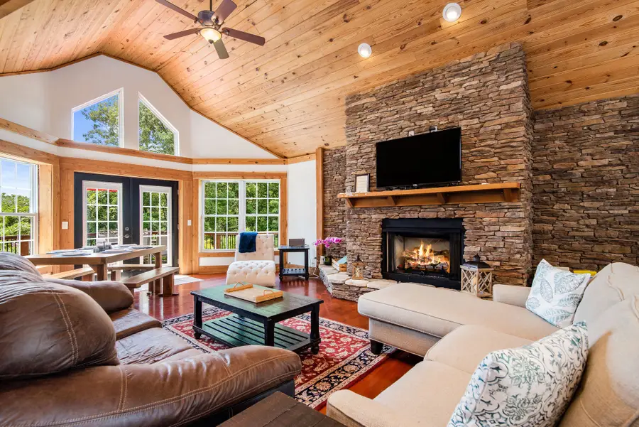 1225 Poplar Flatt Rd, Silver Point, TN 38582 - #3