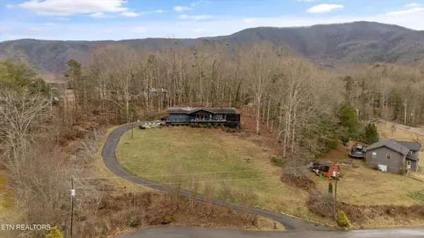 3842 Pleasant View Lane, Sevierville, TN 37862