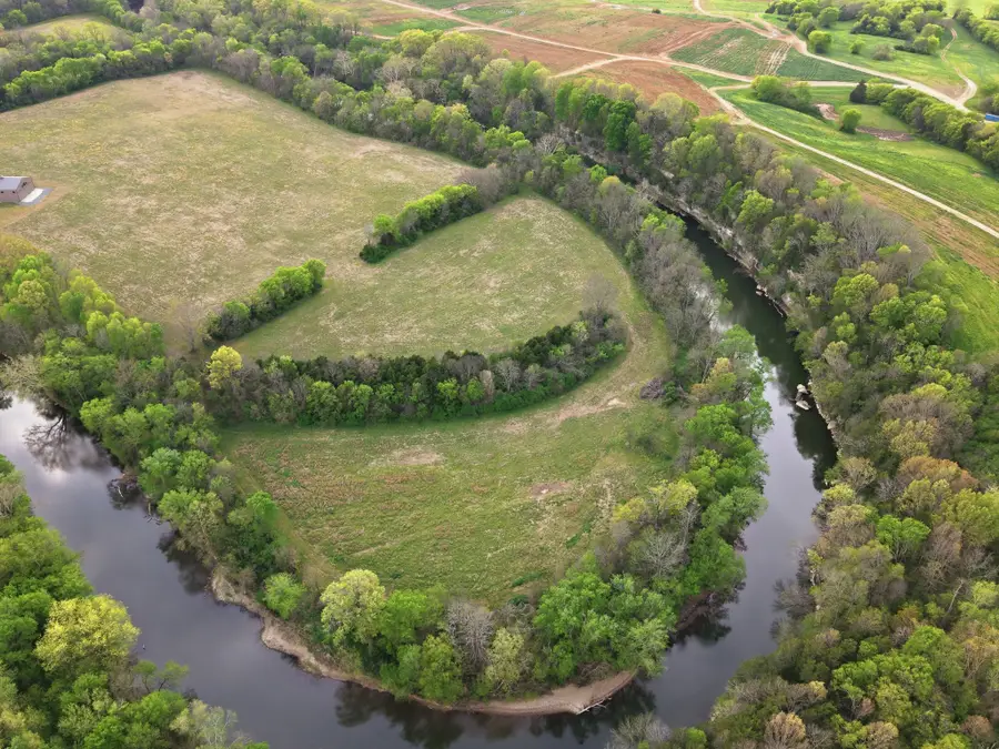 1128 Highway 64 W, Shelbyville, TN 37160 - #2