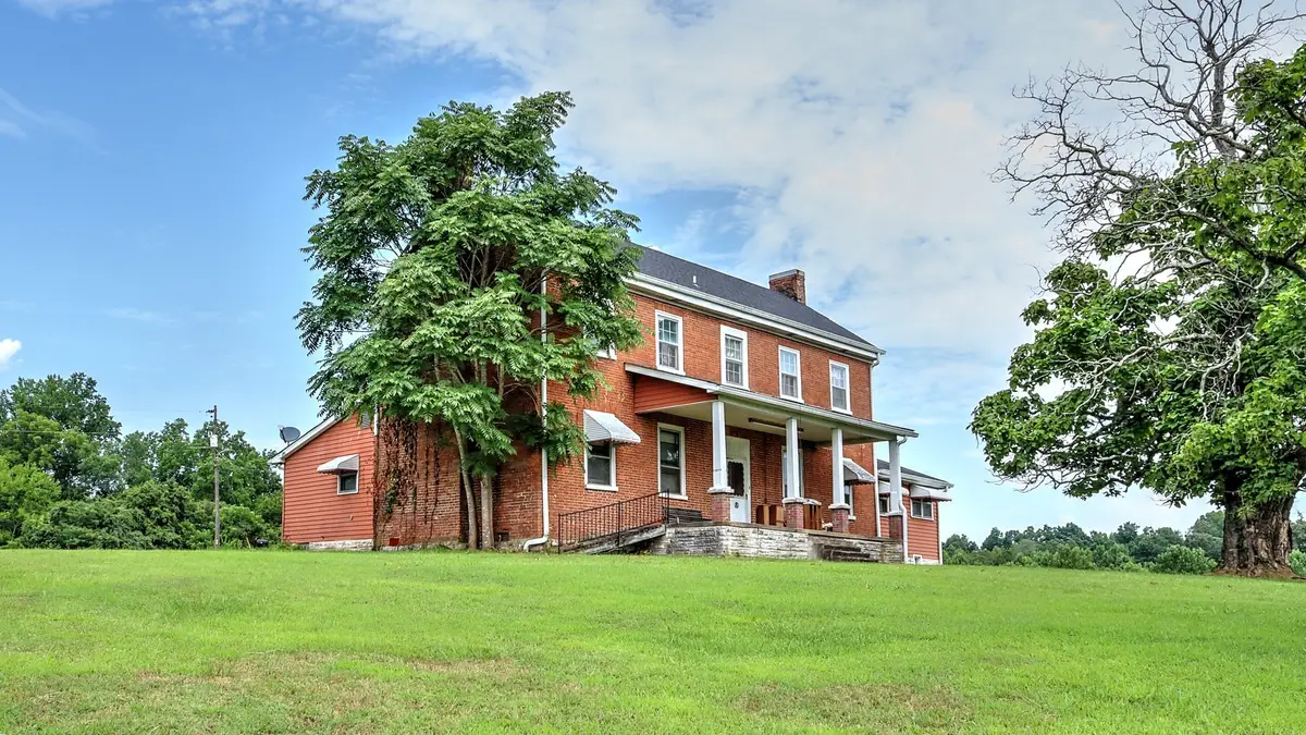 857 Davenport Rd, Cumberland City, TN 37050 - #1