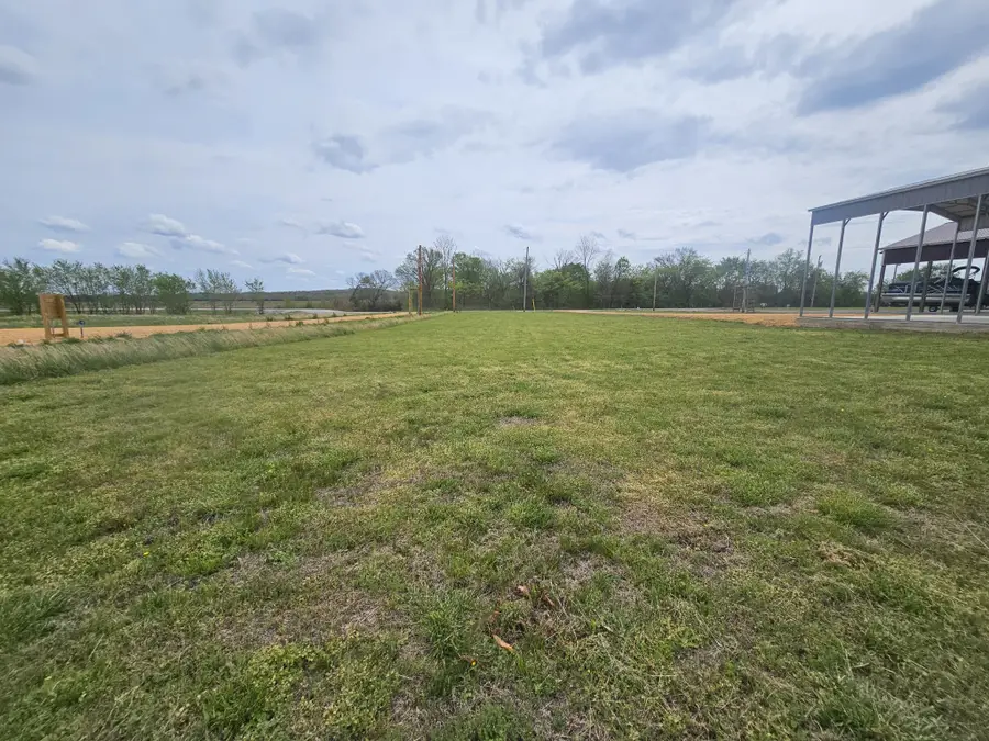 2027 Hardin Bottom River Rd, Clifton, TN 38425 - #2