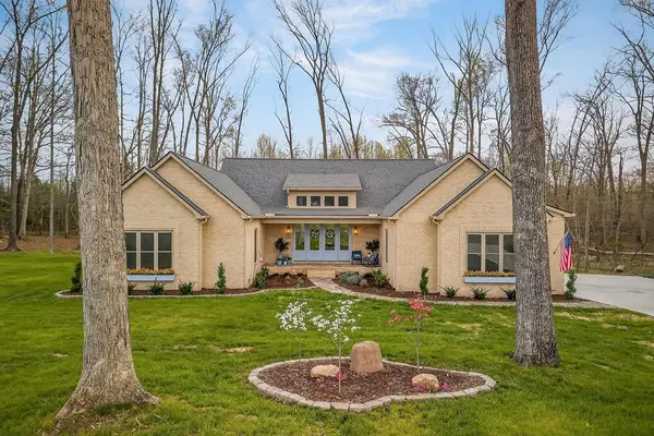 753 Vintage Dr, Baxter, TN 38544