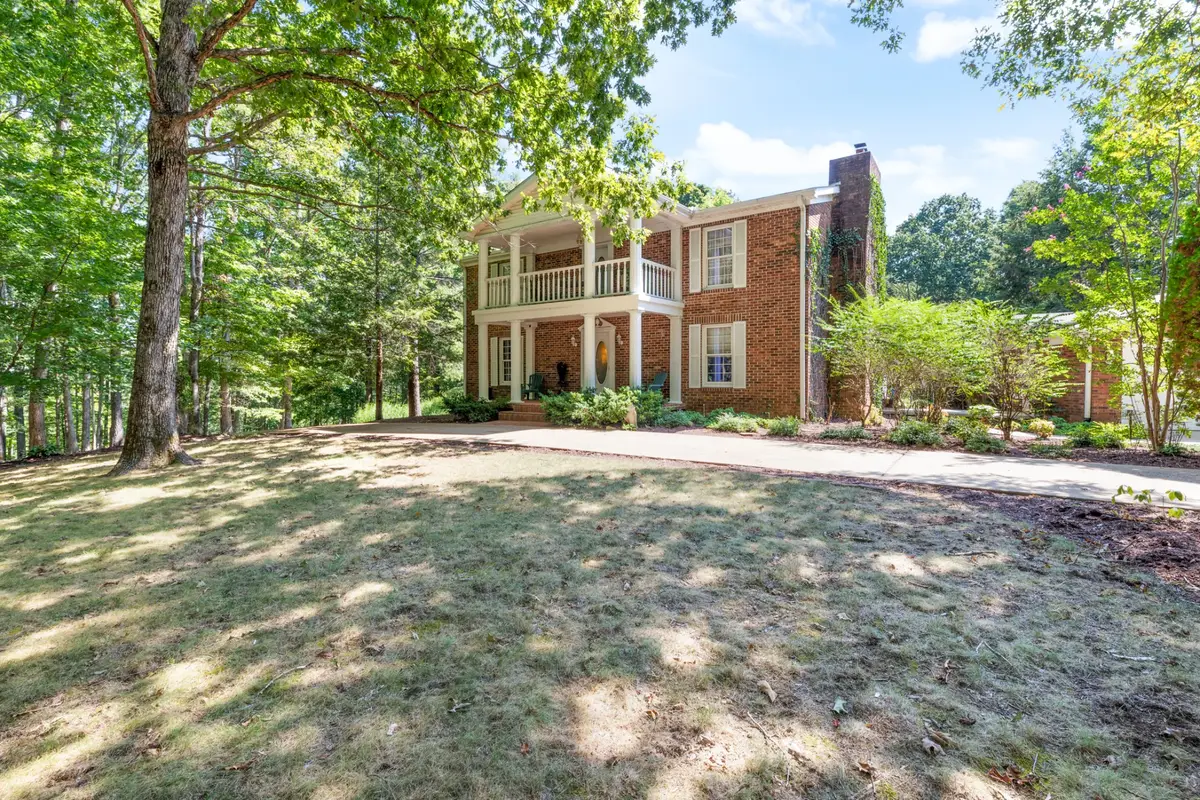 7422 Indian Creek Rd, Mc Ewen, TN 37101 - #1