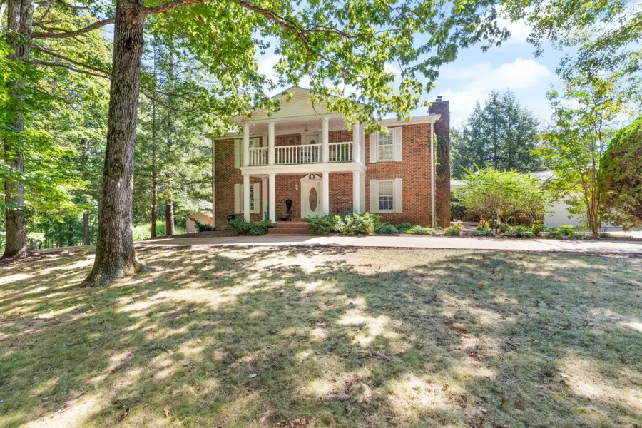 7422 Indian Creek Rd, Mc Ewen, TN 37101 - #2