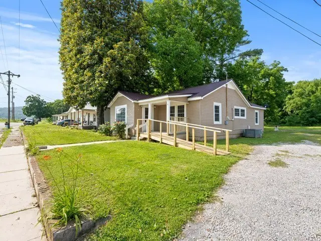 313 Tennessee Ave S, Cowan, TN 37318 - #3