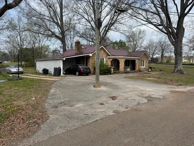 176 Buckner St, Parsons, TN 38363 - #1