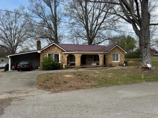 176 Buckner St, Parsons, TN 38363 - #3