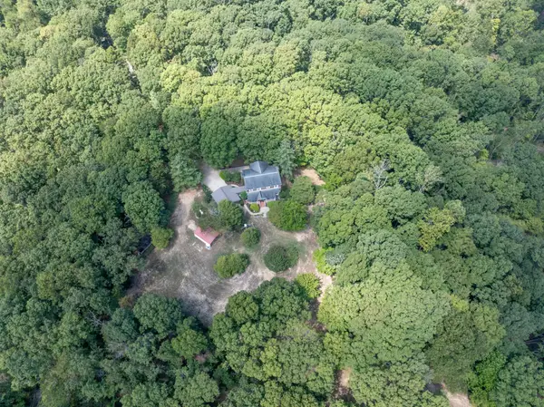 7422 Indian Creek Rd, Mc Ewen, TN 37101