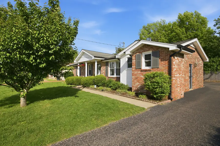 6613 Beacon Ln, Nashville, TN 37209 - #3