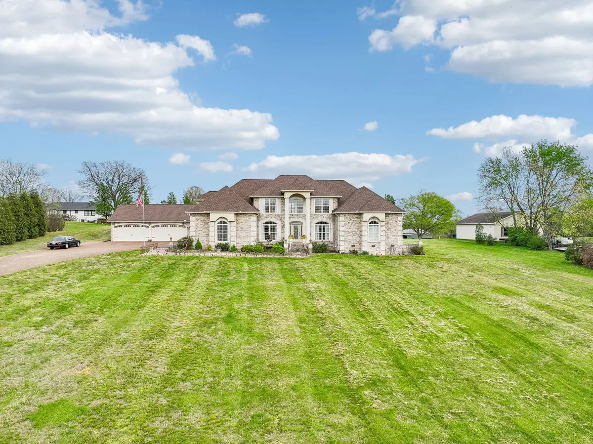 1011 Robertson Rd, Gallatin, TN 37066 - #1