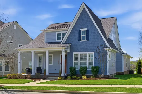 2892 Americus Dr, Thompsons Station, TN 37179