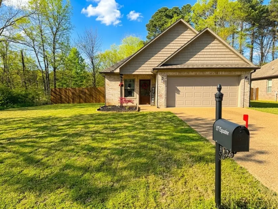 137 Executive Dr, Jackson, TN 38305 - #2