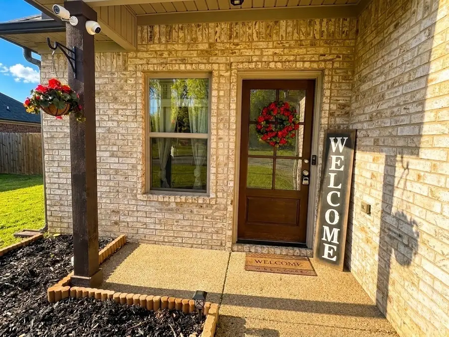 137 Executive Dr, Jackson, TN 38305 - #3