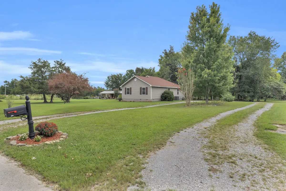 190 Harrison Ln, Shelbyville, TN 37160 - #1