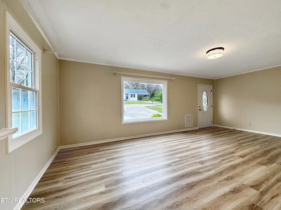 3526 Fountain Park Blvd, Knoxville, TN 37914 - #3