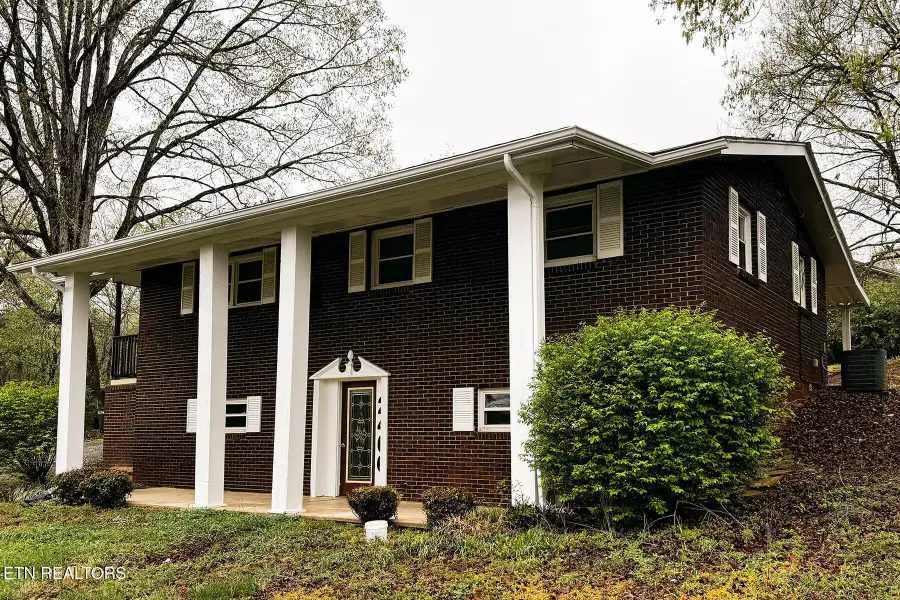 2406 Mentor School Rd, Louisville, TN 37777 - #2