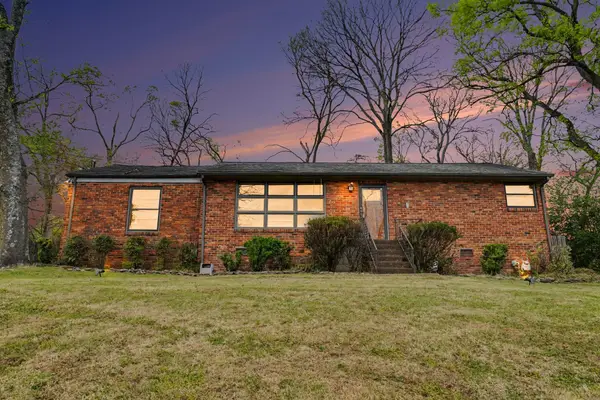 640 Hogan Rd, Nashville, TN 37220