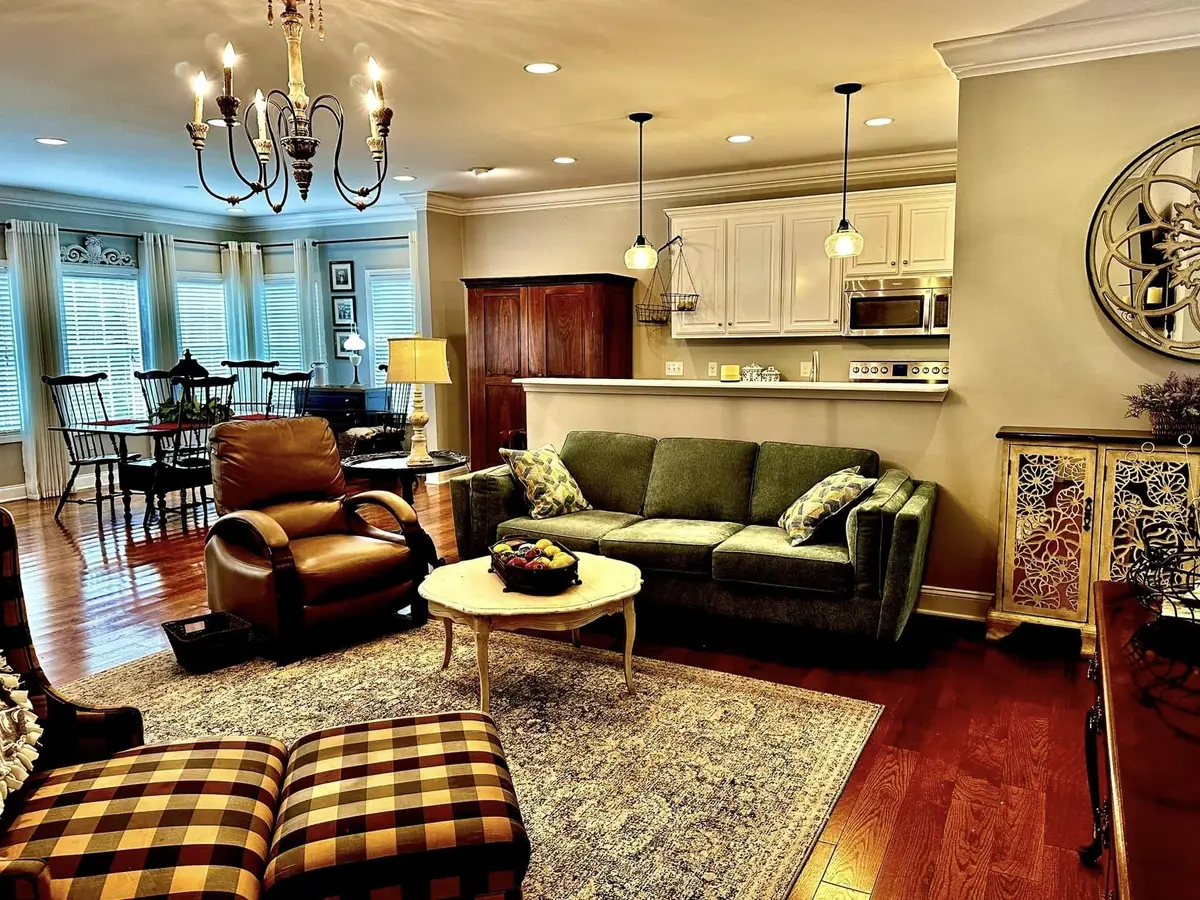 1605 S Cannon Blvd E #201, Shelbyville, TN 37160 - #1