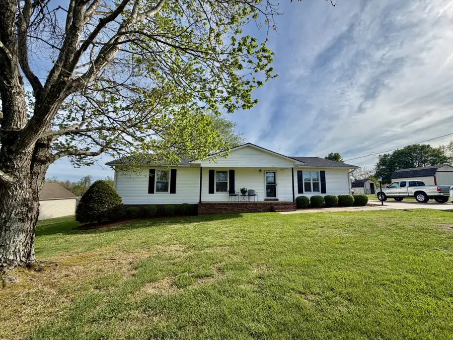 511 Donna Cir, Lawrenceburg, TN 38464 - #3