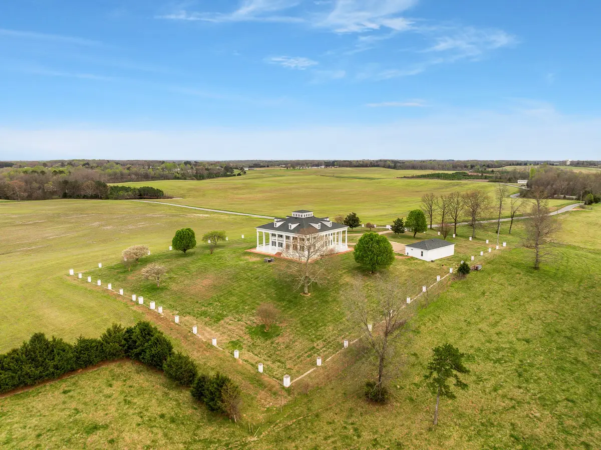 99 Posey Circle, Saint Joseph, TN 38481 - #1