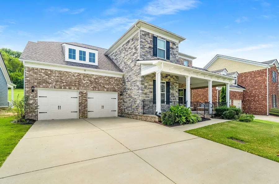 1055 Amelia Park Dr, Franklin, TN 37067 - #2