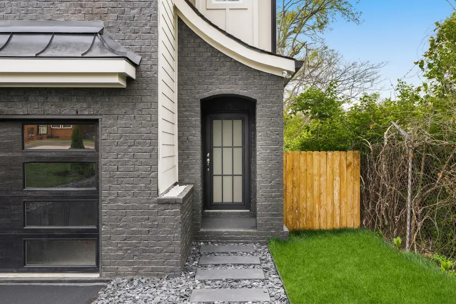 2409 18th Ave, Nashville, TN 37208 - #3