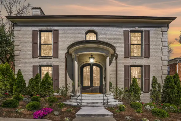 2126 Golf Club Ln, Nashville, TN 37215