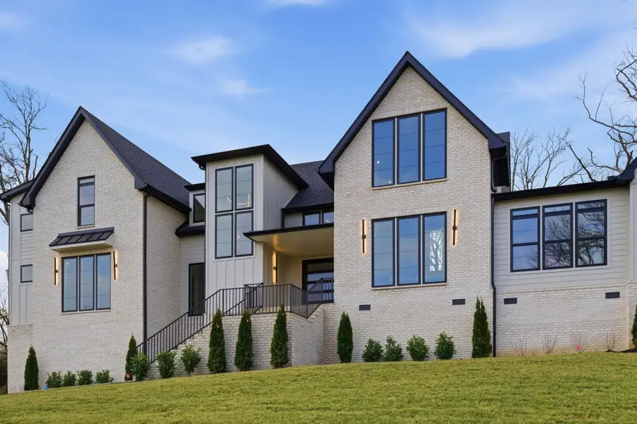 6807 Pennywell Dr, Nashville, TN 37205 - #3