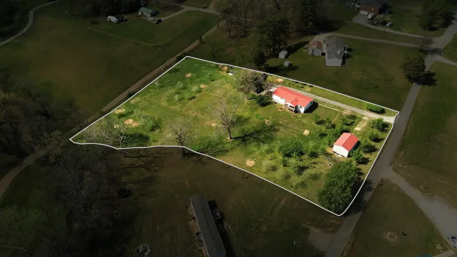 119 Fred Rd, Bon Aqua, TN 37025 - #2