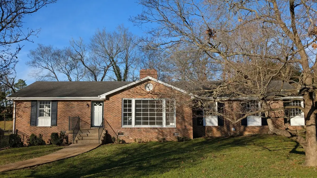 205 7th Ave, Columbia, TN 38401 - #1