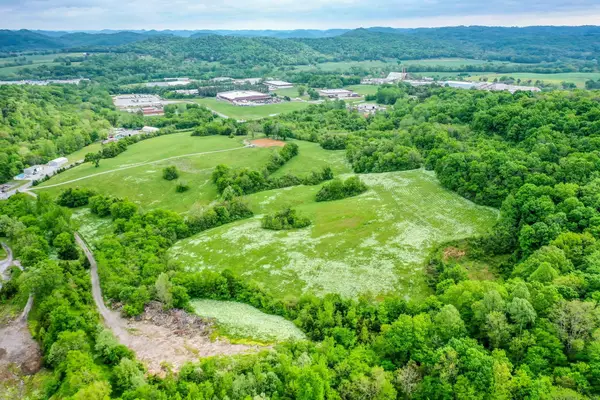 226 Jmz Dr, Gordonsville, TN 38563