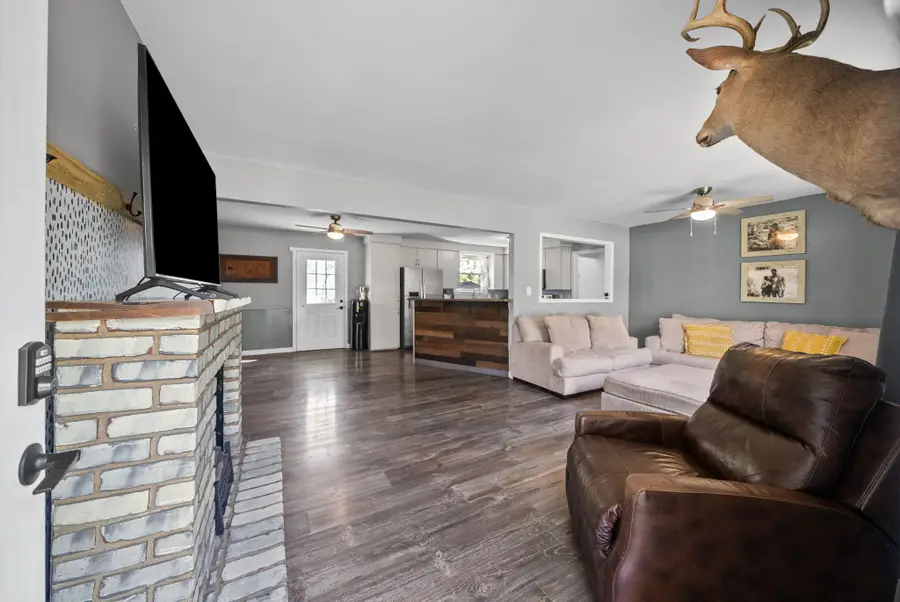 230 E Old Trenton Rd, Clarksville, TN 37043 - #2