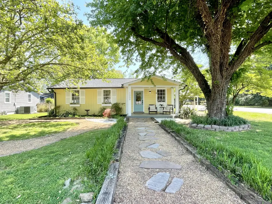 1309 Chickering Dr, Franklin, TN 37064 - #2