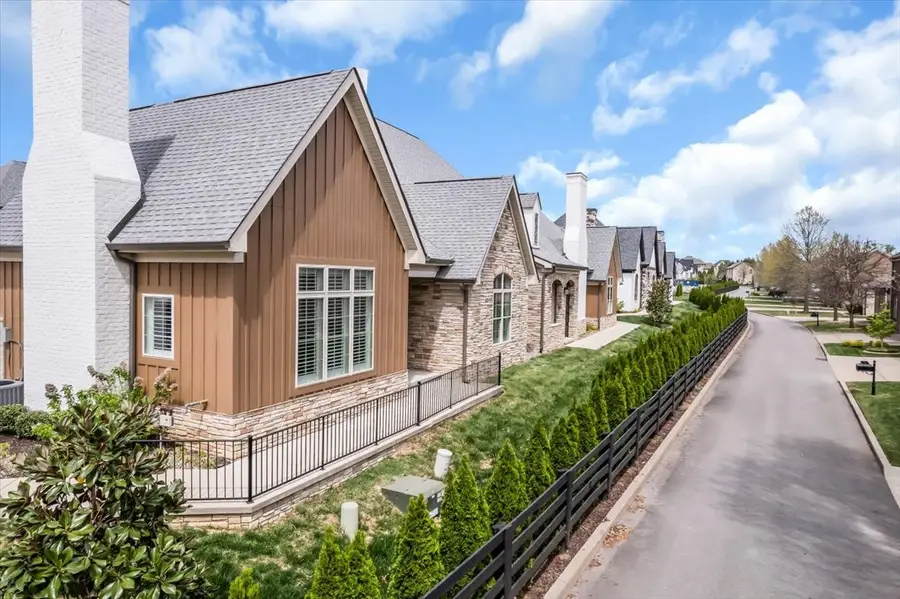 312 Flag Court, Gallatin, TN 37066 - #2