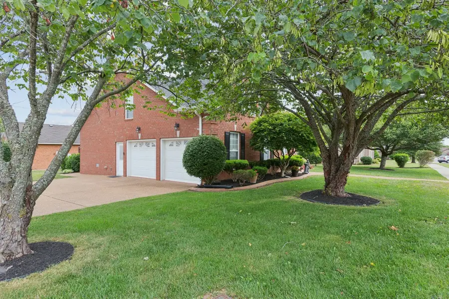 161 Peppertree Ln, Gallatin, TN 37066 - #2