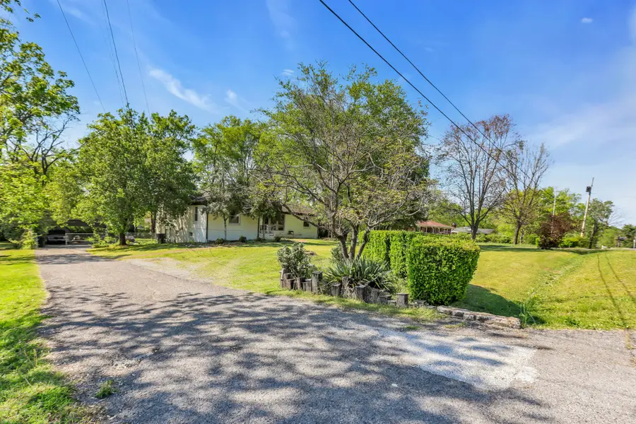 1116 Spencer Ave, Gallatin, TN 37066 - #3