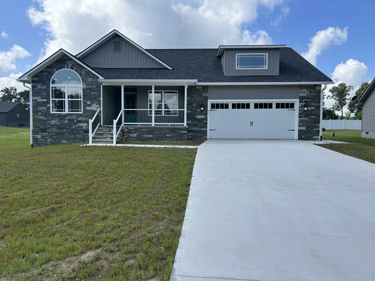 815 Colby Cir, Crossville, TN 38571 - #1